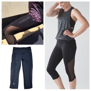 Lululemon Sun Runner Crop Black Size 2 Mesh Detail Zipper Pocket